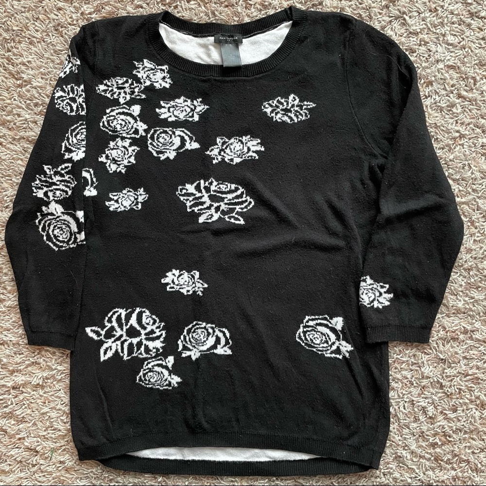 💙💙Ann Taylor Floral 3/4 Sleeve Sweater